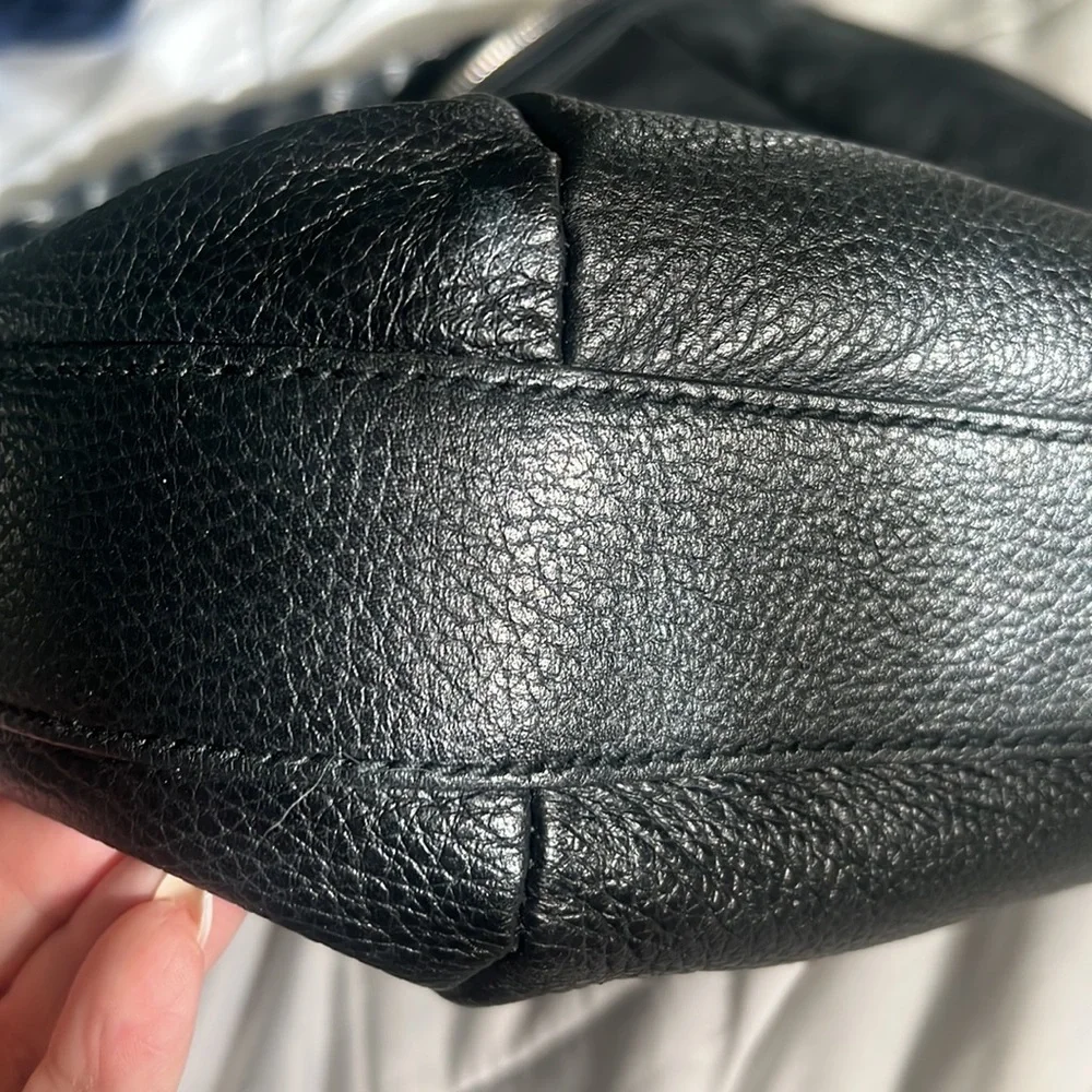 🖤✨Authentic Gucci large leather Bamboo Bar accent shoulder bag🖤✨ - Picture 10 of 16